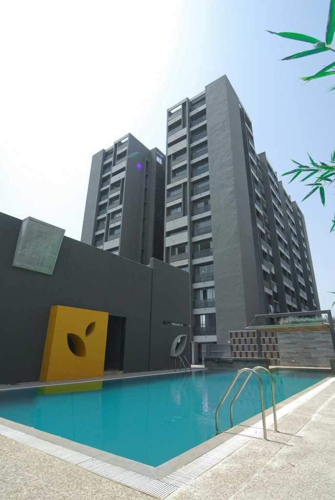 Goyal Riviera Elegance