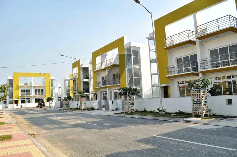 BPTP Parklands Villas