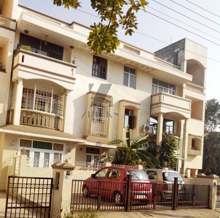 Ansals Executive Residency Floors