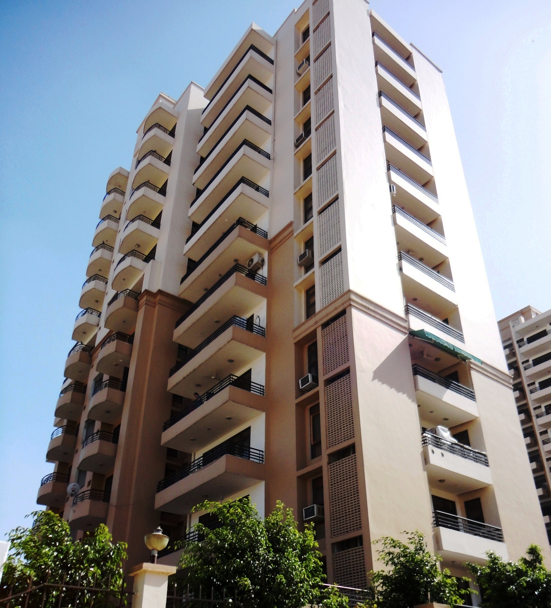 Royal Residency Apartments CGHS