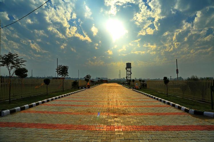 vaneet garden estate