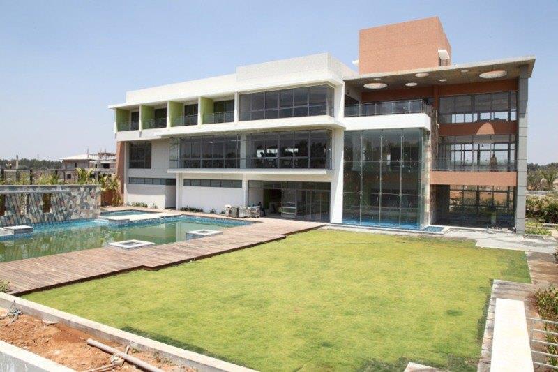 Pionier Lake Dew Residency