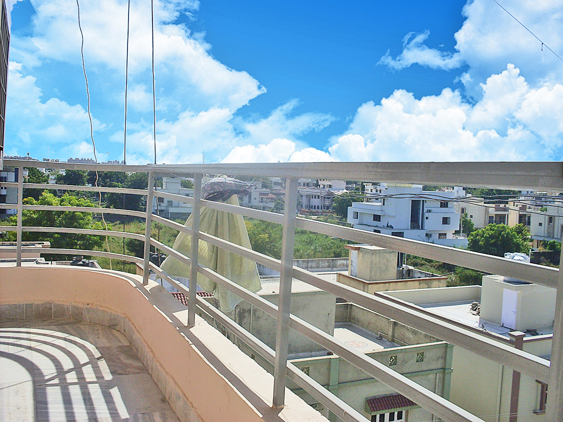 Sterling City Apartment