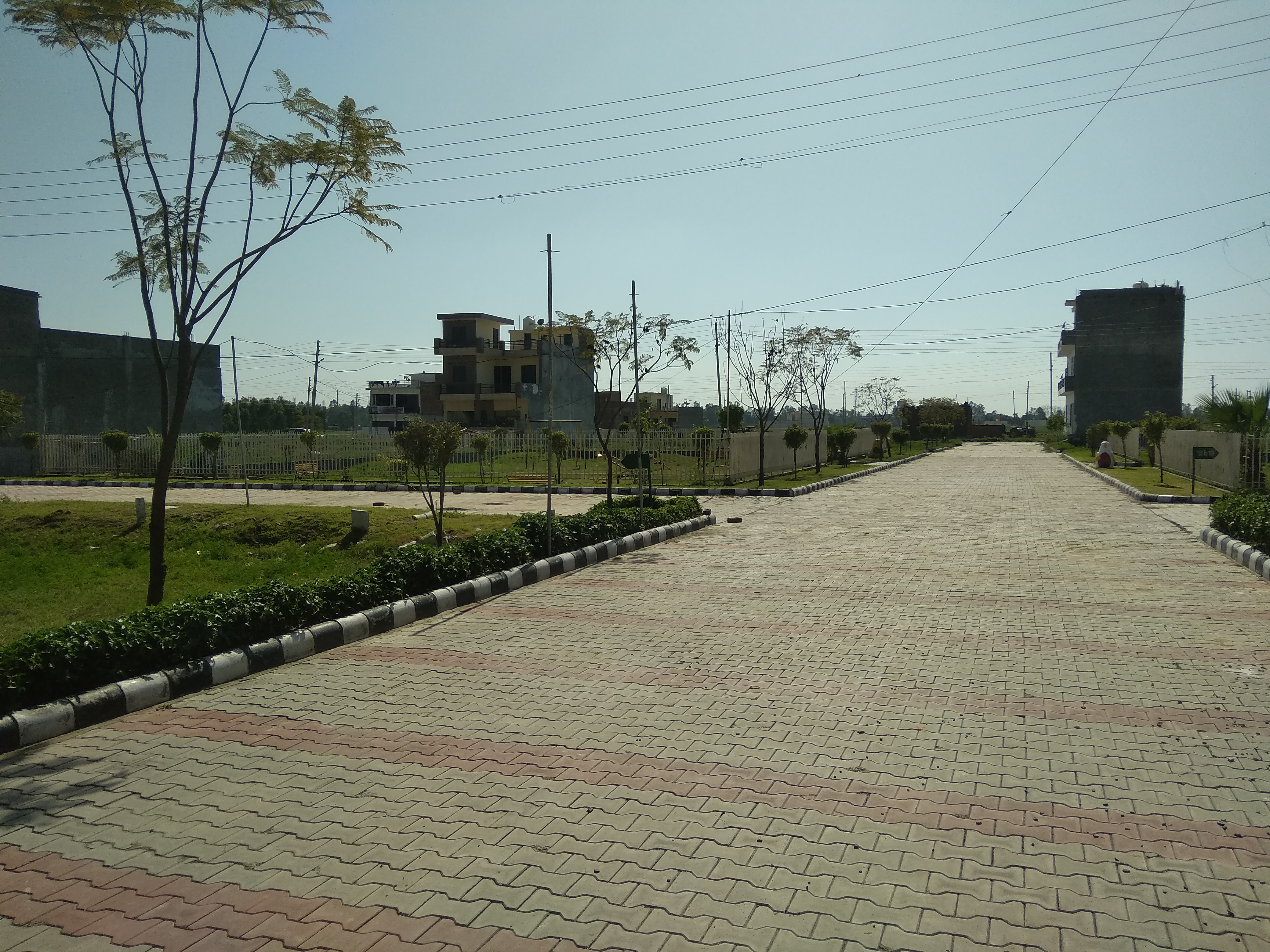 Vaneet Garden Estate