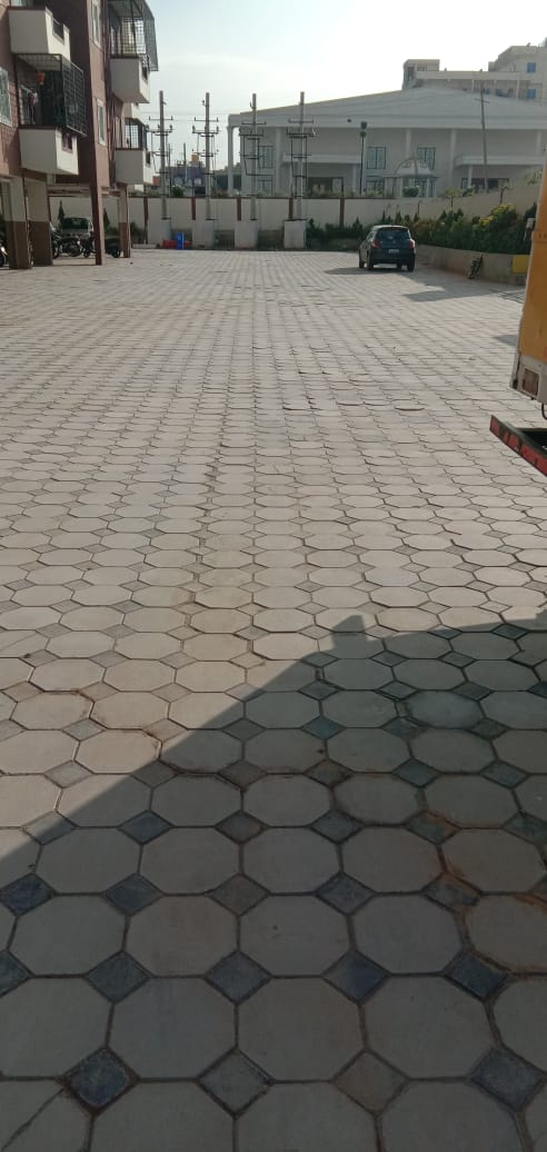 aryan fountain square