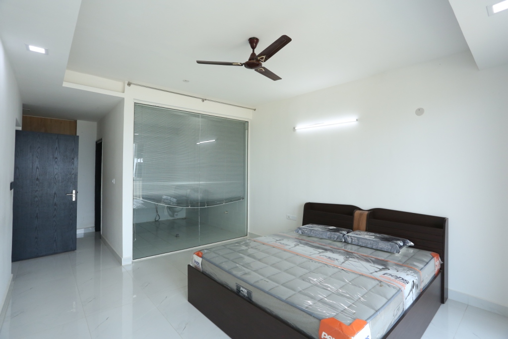 aliens space station