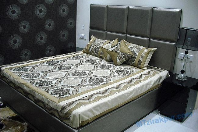 aliens space station