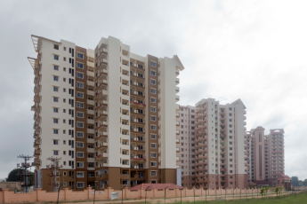 At HM World City you can find everything in one space & yet there is space for everything