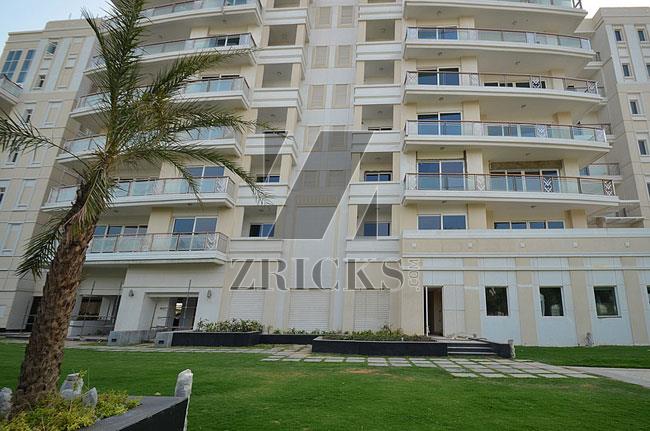 DLF Queens Court Banner