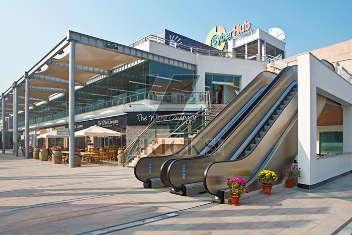 DLF Cyber Hub Banner