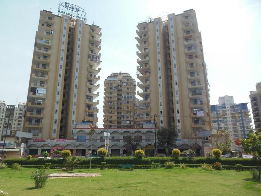  4 BHK  Apartment for sale in Amrapali Royal Ghaziabad