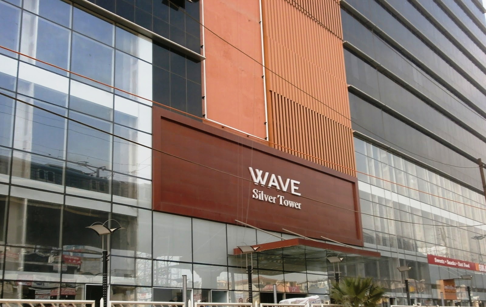 Wave 1st Silver Tower Project Deails