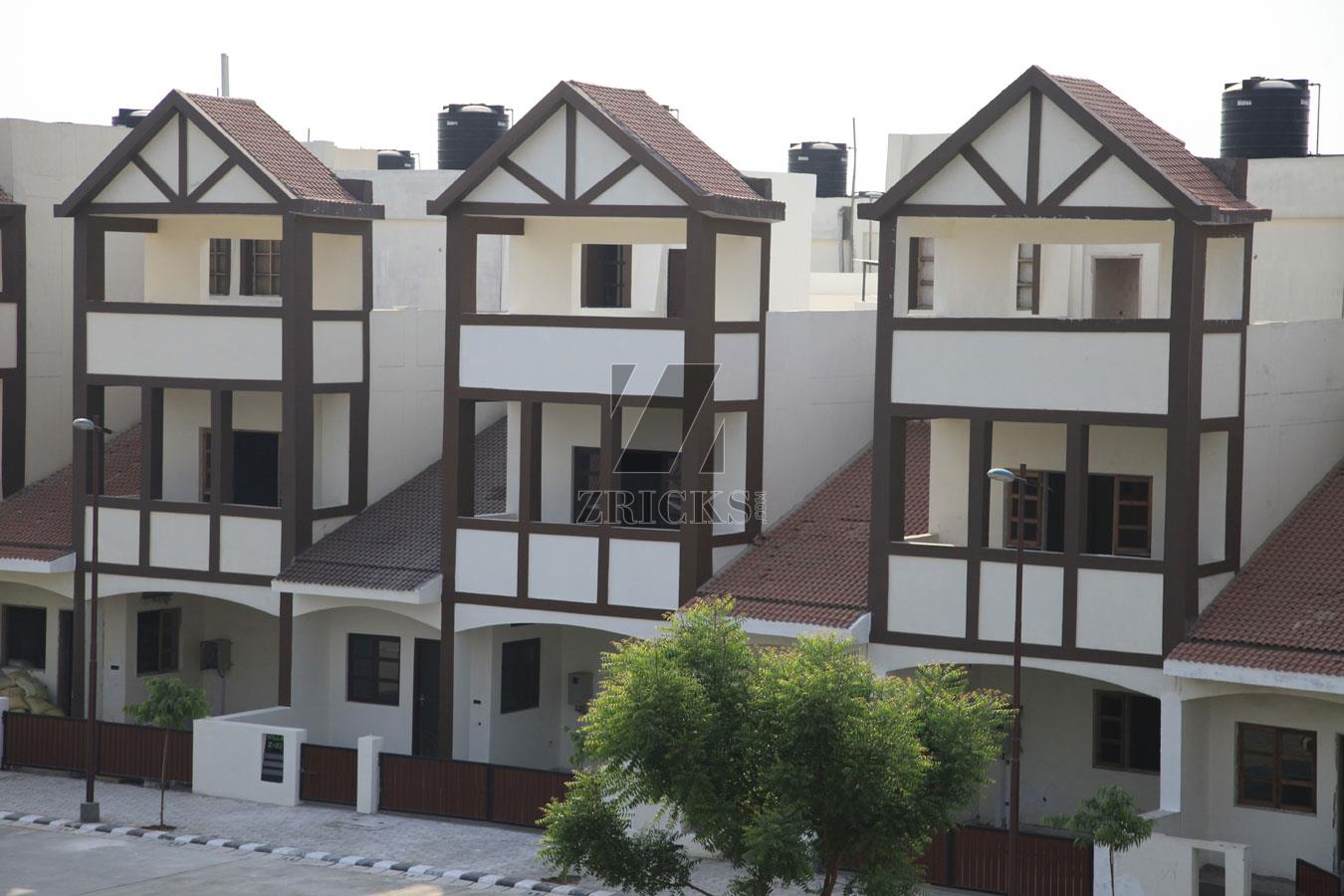 Landcraft Golf Links Phase I, Pandav Nagar, NH 24, Ghaziabad