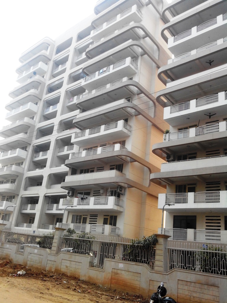Emerald Greens Apartments CGHS, Sector 52, Wazirabad Road, Gurgaon