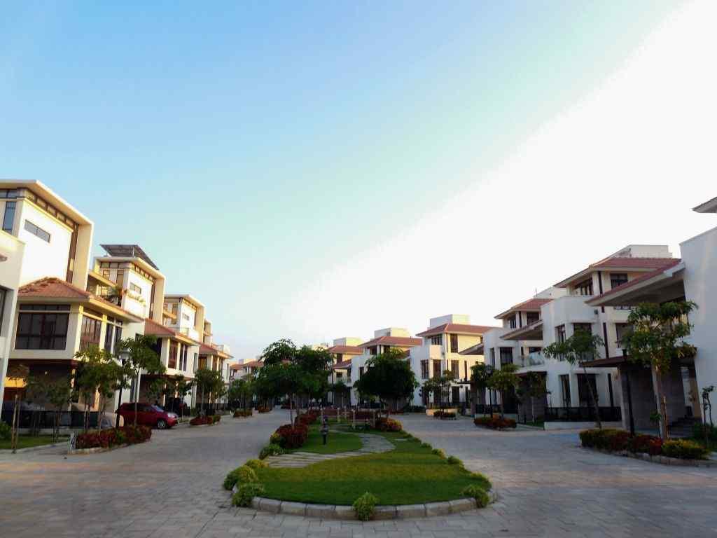4 BHK + Utility + S R + F Lounge + Terrace Villa 4200 Sq. Ft. For Sale