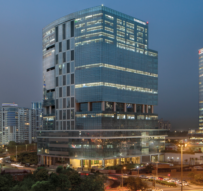 DLF Two Horizon Center Banner