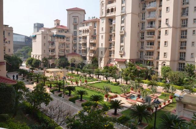 DLF Beverly Park II Banner