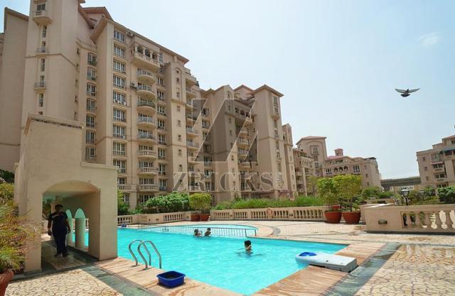 DLF Beverly Park II Banner