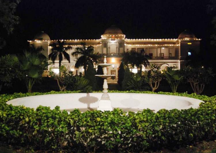 Nawab Saif Ali Khan’s Palace worth Rs 750 Crore in Pataudi – Zricks.com